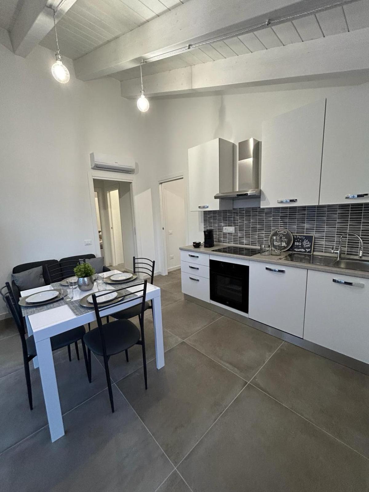 Family House Apartment Porto Torres Exterior photo