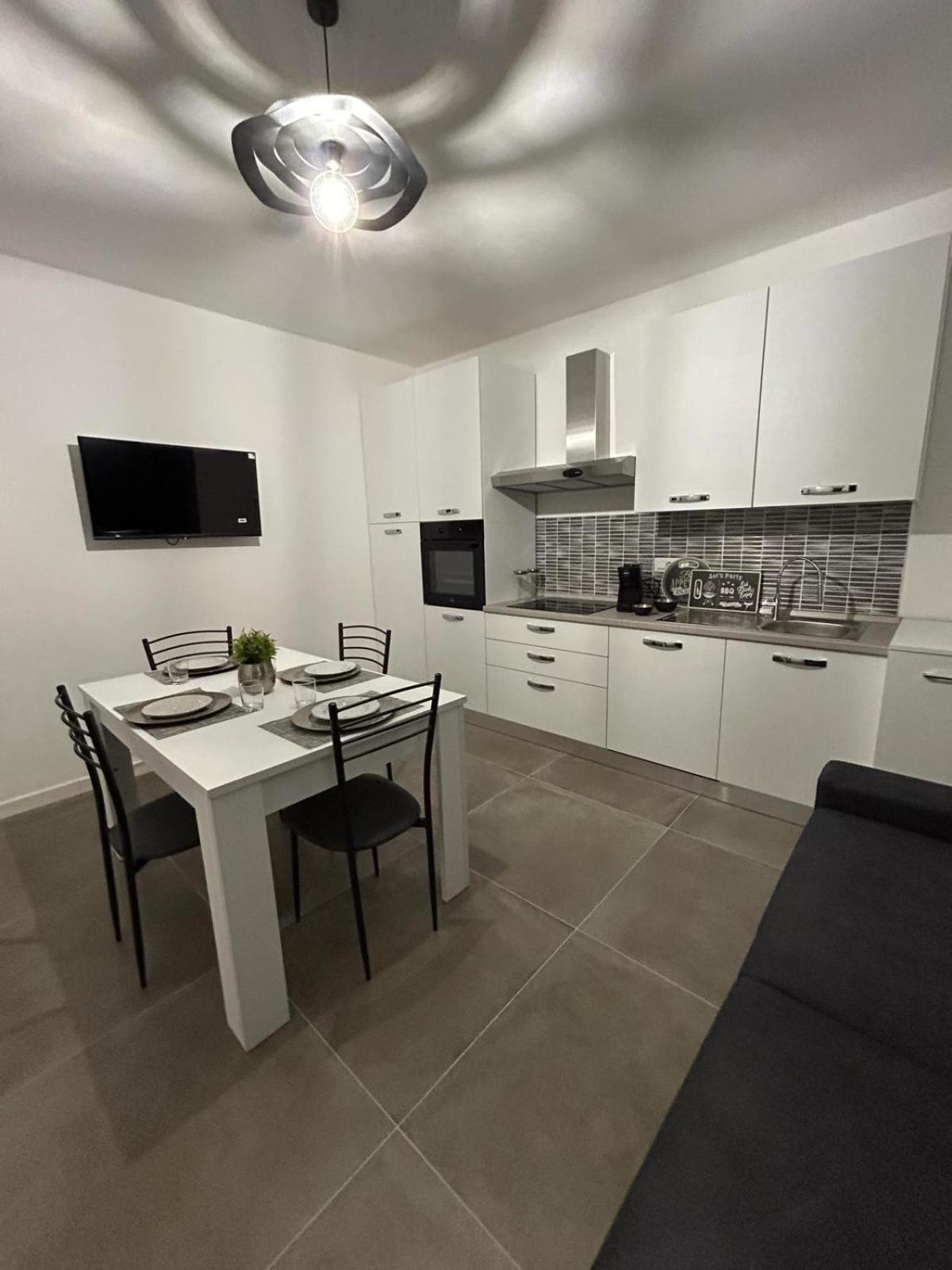 Family House Apartment Porto Torres Exterior photo